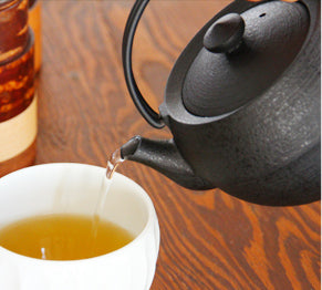 Difference between "Iron kettle" and "Kyusu"