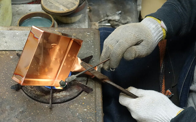 The charm of the copper pot