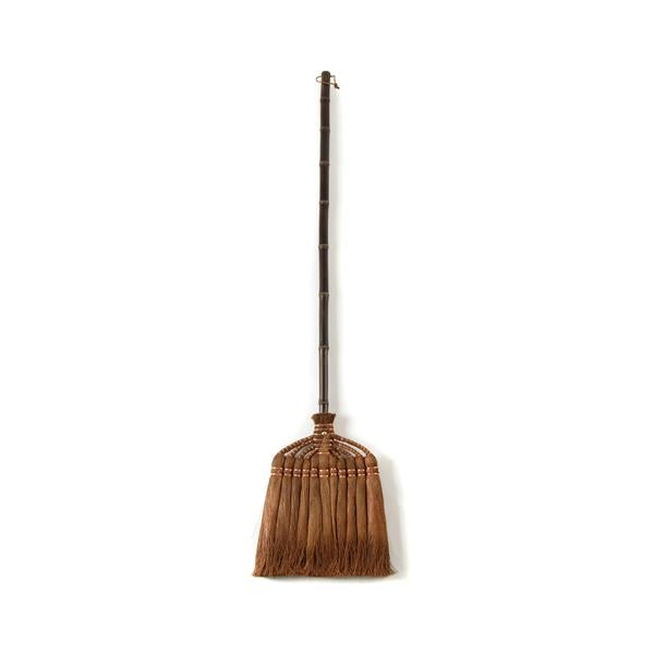 Yamamoto Katsunosuke Shoten “Kaneichi” Japanese Shuro Palm Broom – 11-Bundle Long Handle, Handcrafted in Japan