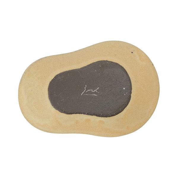 Shaped guitar plate / 3rd Ceramics