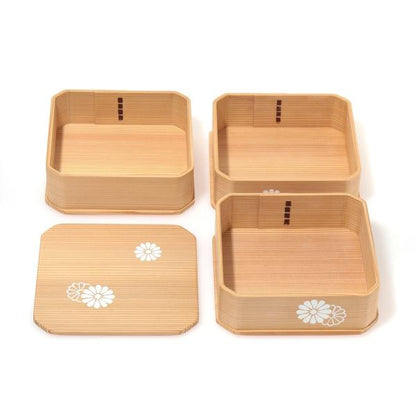Hakata Magemono Tamaki Three-Tier Jubako Box – White Chrysanthemum Design, Japan