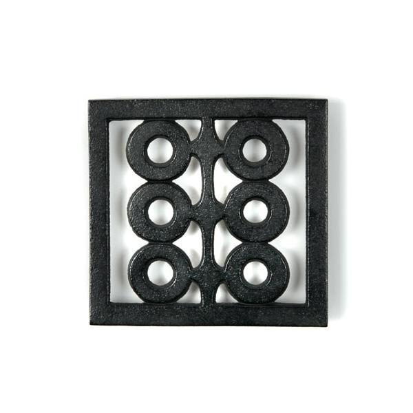 Rikucho Ogasawara Cast Iron Trivet – Six Circles Design, Iwate Japan