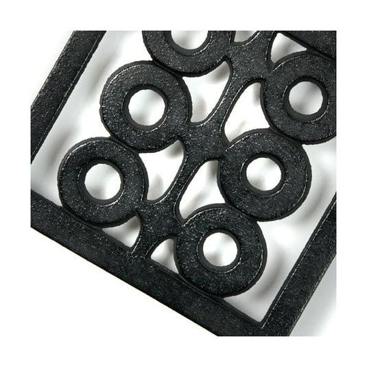 Iron Trivat featuring six circles
