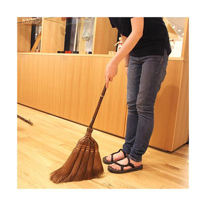 Yamamoto Katsunosuke Shoten “Kaneichi” Japanese Shuro Palm Hand Broom – 5-Bundle Short Handle 75cm, Handcrafted in Japan